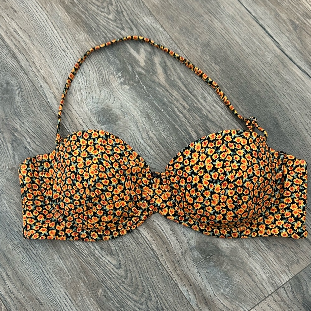 Onia x WeWoreWhat underwire bikini top Sunflower Ditsy pattern size large